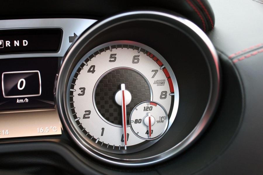  Mercedes-Benz SL550 2013 года  (фото 16 из 51)